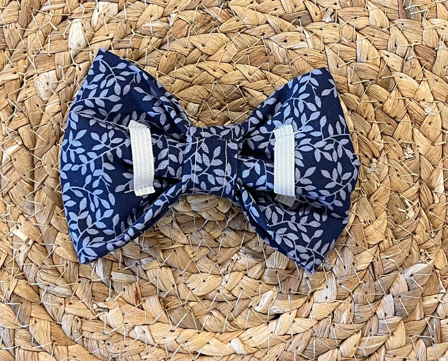 Bowtie - Blue Beach Leaves