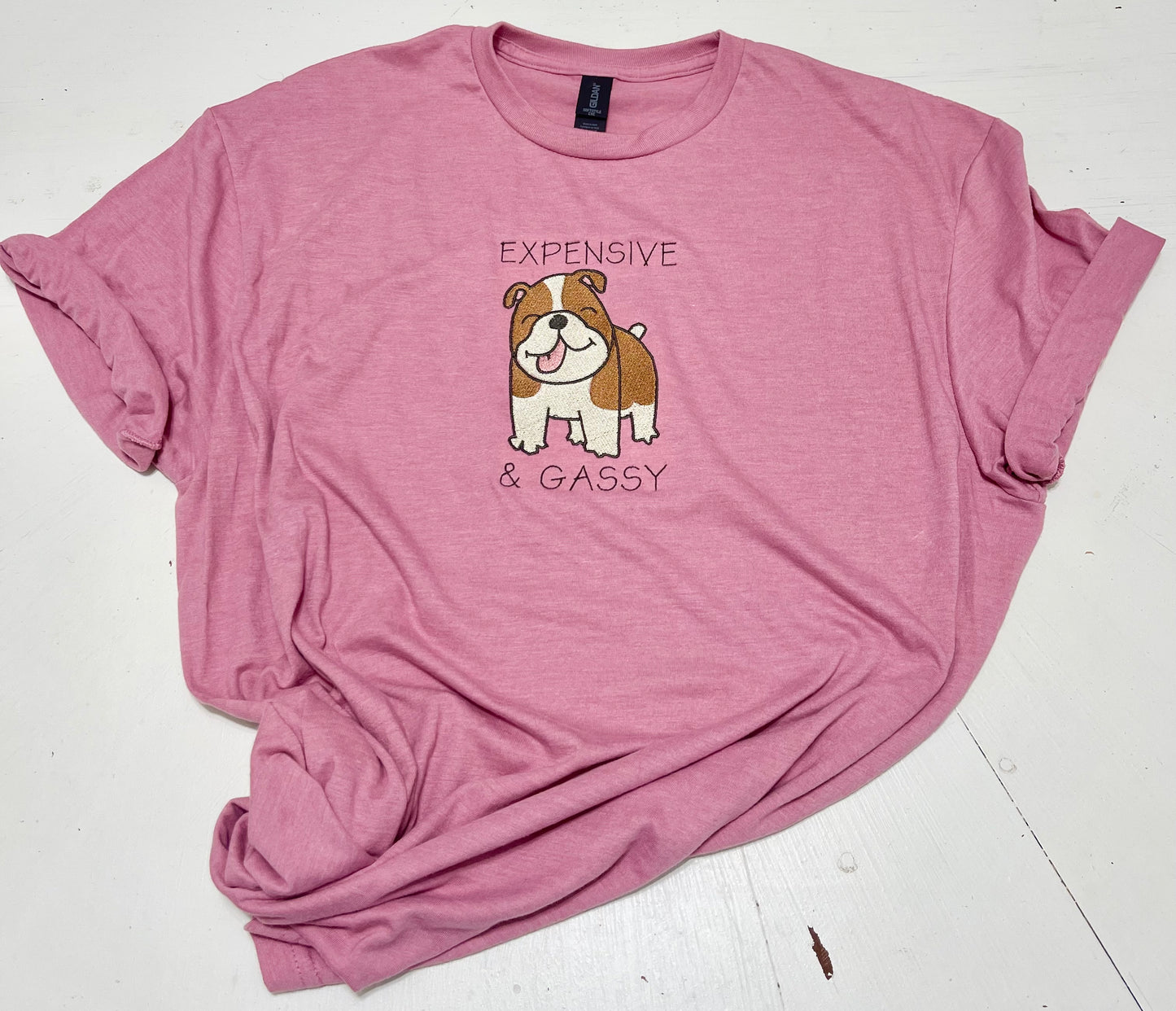 T-shirt (Embroidered)Bulldog Expensive & Gassy (PINK)