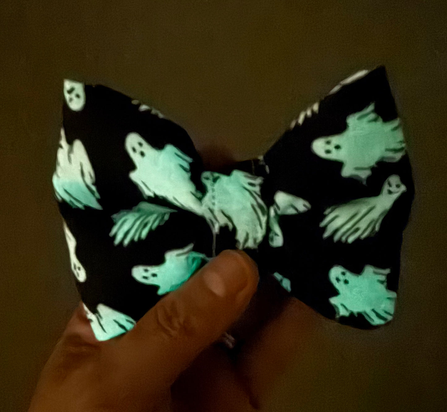 Bowtie - Glow in the dark Ghost/black