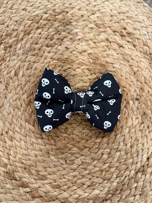 GLOW IN DARK - Mini Skull Bowtie